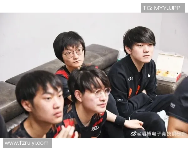 赛后复盘EDG与TES对决的节奏变化与战术分析实时新闻